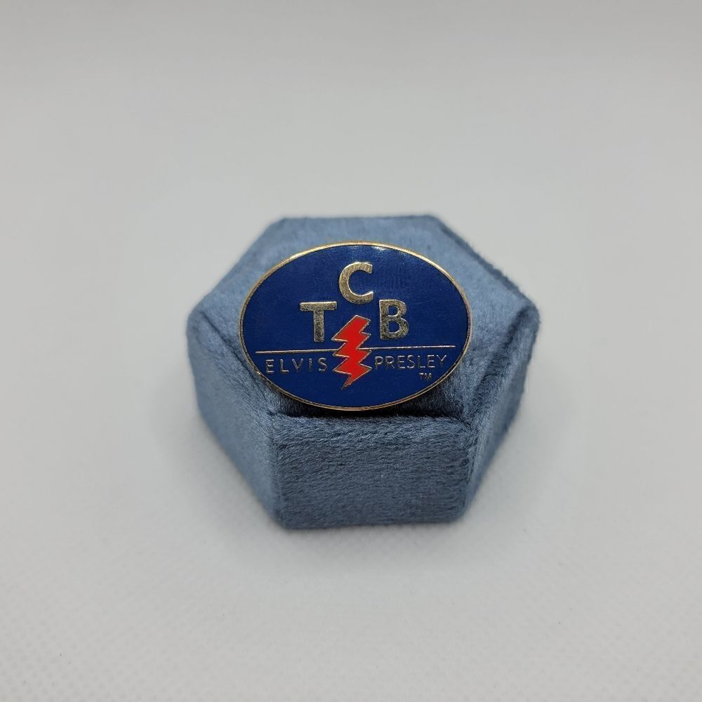 ELVIS Pin Lot   - Picture 5 of 10